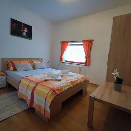 Domacija Za Robom Apartment Cerkno Room photo