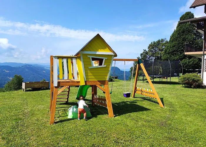 Domacija Za Robom
